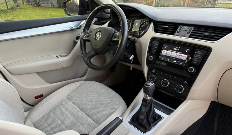 Skoda Octavia full