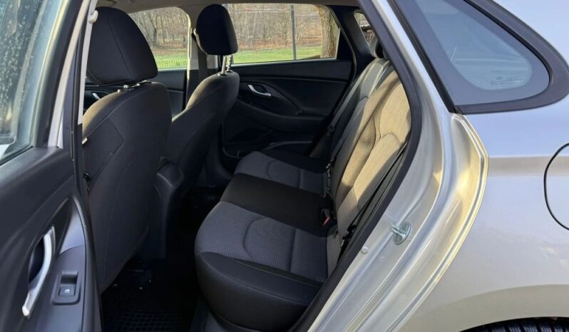 Hyundai i30 full