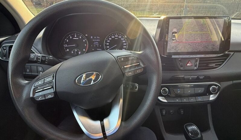 Hyundai i30 full
