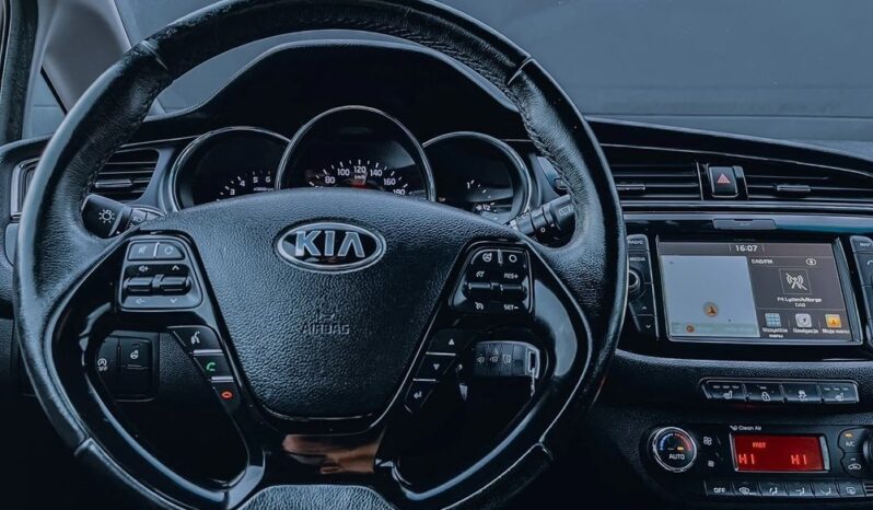 Kia Ceed 1.6 CRDi M full