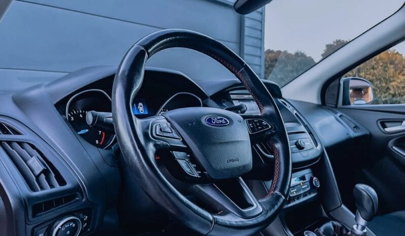 Ford Focus 1.5 EcoBoost Trend Sport ASS full