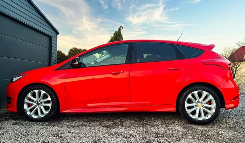 Ford Focus 1.5 EcoBoost Trend Sport ASS full