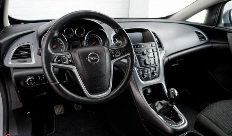 Opel Astra 1.4 T Sport full
