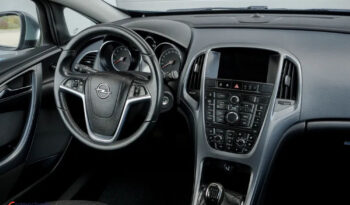 Opel Astra 1.4 T Sport full
