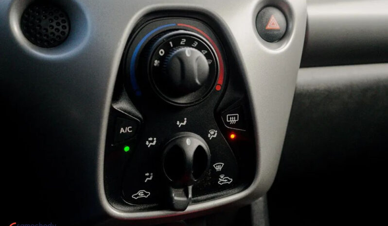 Toyota Aygo full