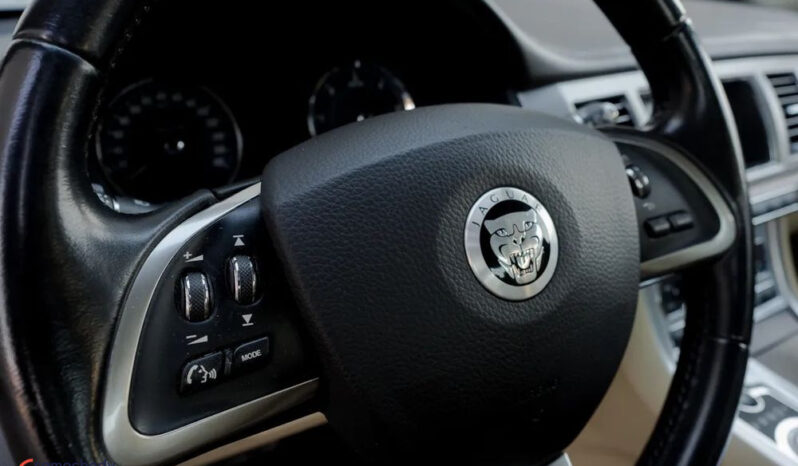 Jaguar XF 2.2 D Luxury full