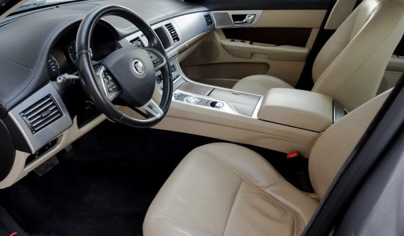 Jaguar XF 2.2 D Luxury full