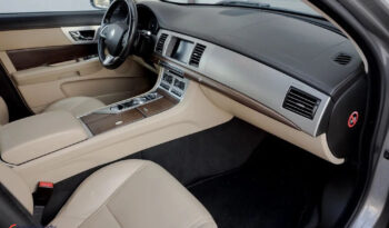 Jaguar XF 2.2 D Luxury full