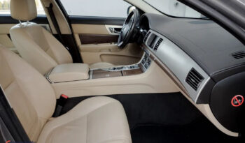 Jaguar XF 2.2 D Luxury full