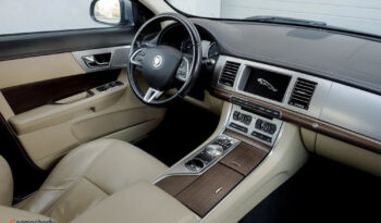Jaguar XF 2.2 D Luxury full