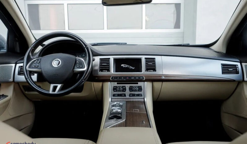 Jaguar XF 2.2 D Luxury full