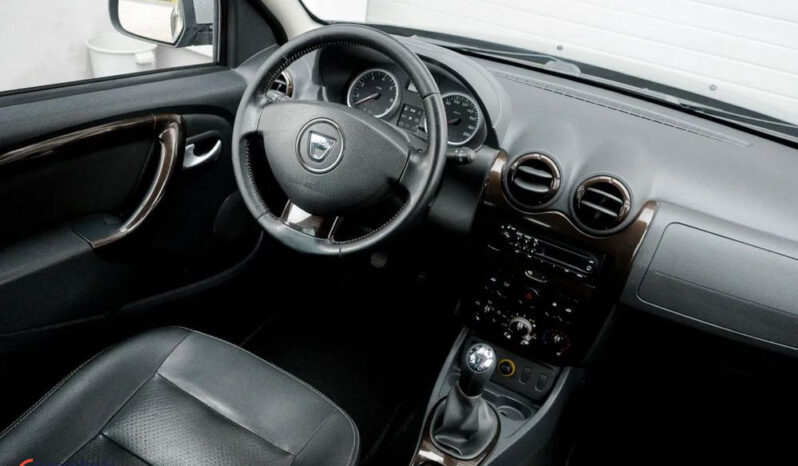 Dacia Duster 1.6 full
