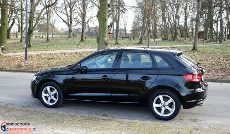 Audi A3 Sportback full