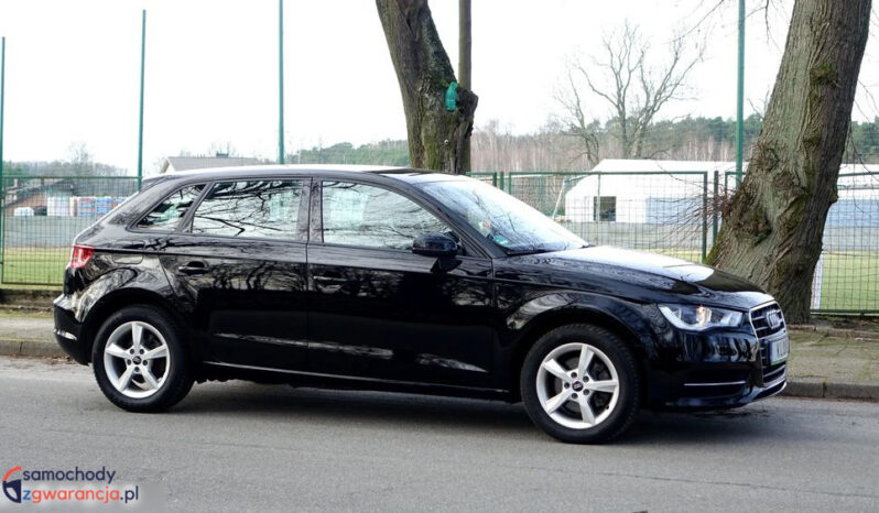 Audi A3 Sportback full