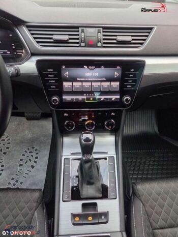 Skoda Superb full