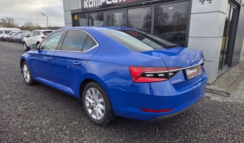 Skoda Superb full
