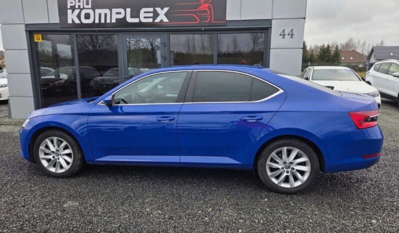 Skoda Superb full
