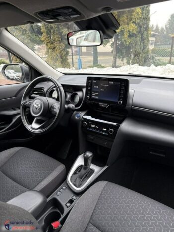 Toyota Yaris Cross full