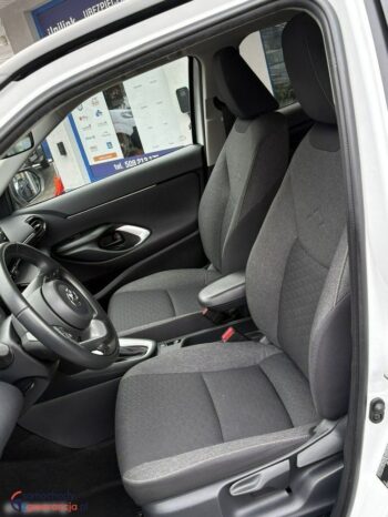 Toyota Yaris Cross full