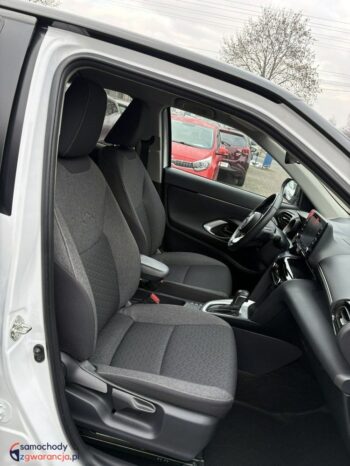 Toyota Yaris Cross full