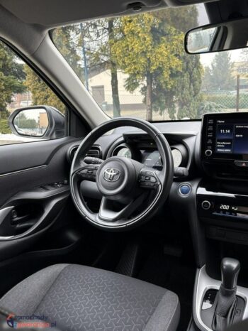 Toyota Yaris Cross full