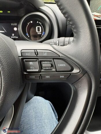 Toyota Yaris Cross full