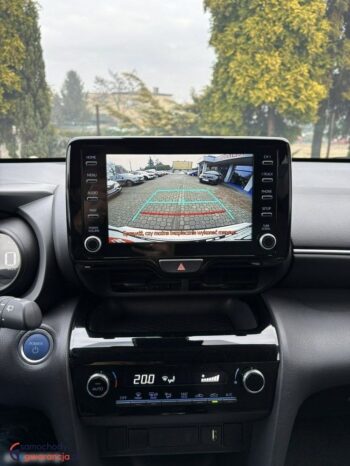 Toyota Yaris Cross full