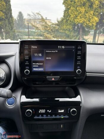 Toyota Yaris Cross full