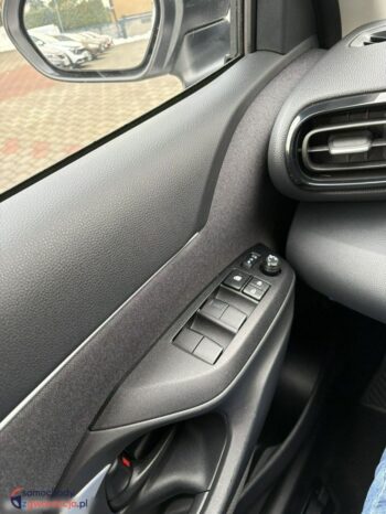 Toyota Yaris Cross full