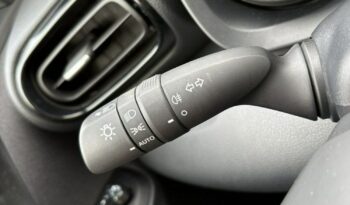 Toyota Yaris Cross full