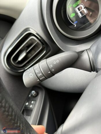 Toyota Yaris Cross full