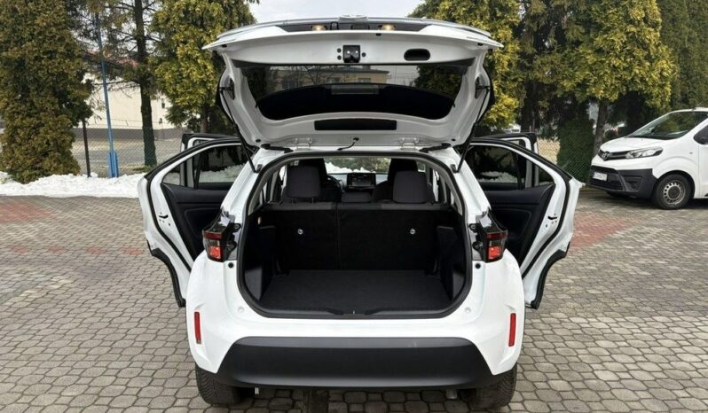 Toyota Yaris Cross full