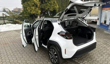 Toyota Yaris Cross full