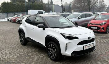 Toyota Yaris Cross full