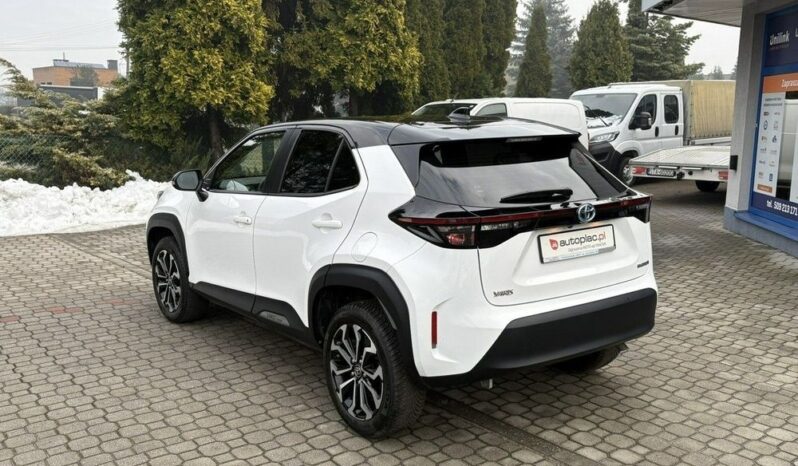 Toyota Yaris Cross full