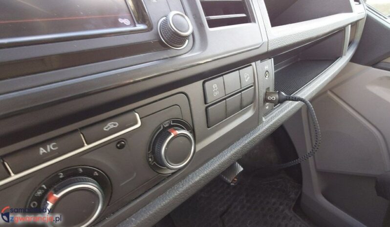 Volkswagen Transporter full