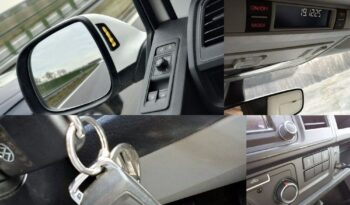Volkswagen Transporter full