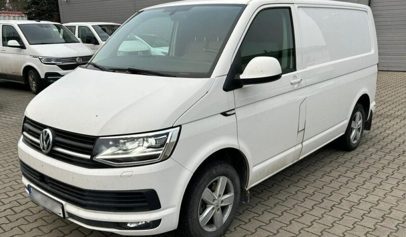 Volkswagen Transporter full