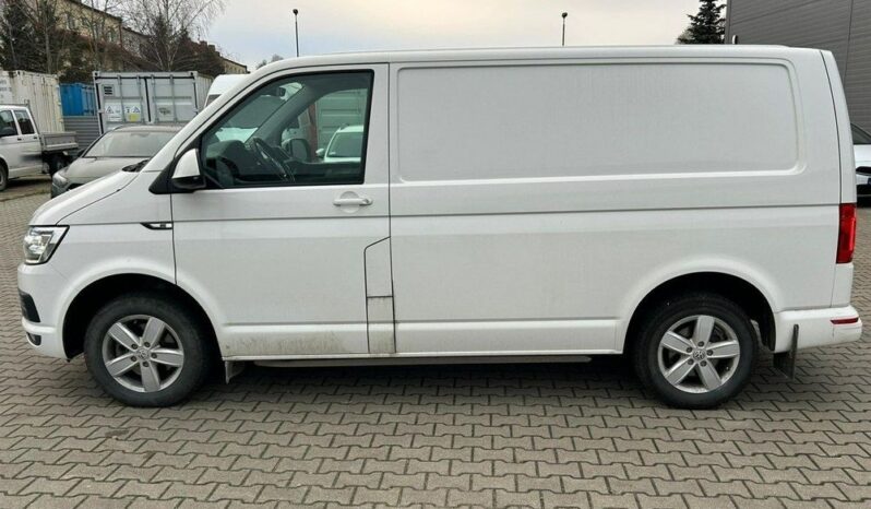 Volkswagen Transporter full
