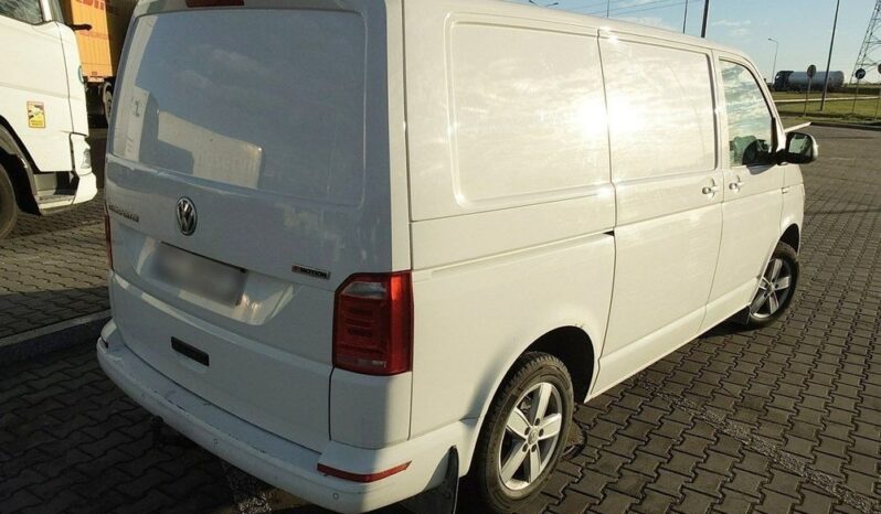 Volkswagen Transporter full