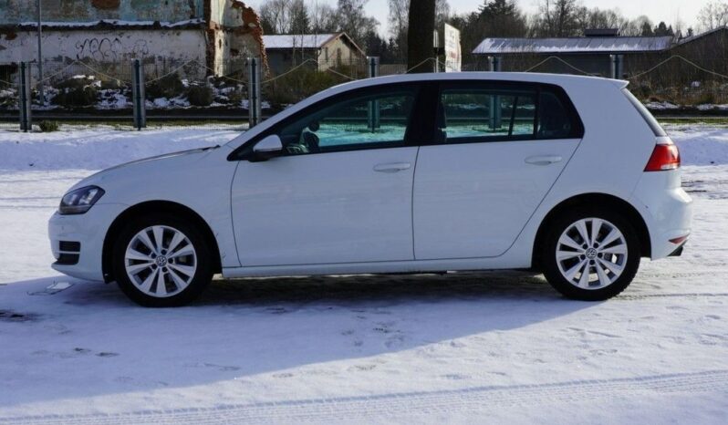 Volkswagen Golf full