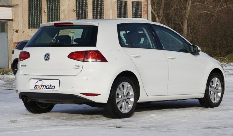 Volkswagen Golf full