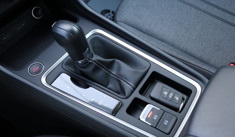 SEAT ATECA 1.5 TSI DSG, SAMOCHÓD JAK NOWY, ZALEDWIE 36 TYS. KM, SERWISOWANY, 1 WŁAŚCICIEL, KRAJOWY full