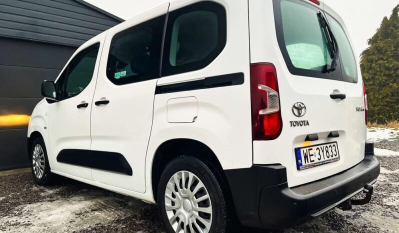 Toyota Proace City Verso 1.5 D-4D Combi full