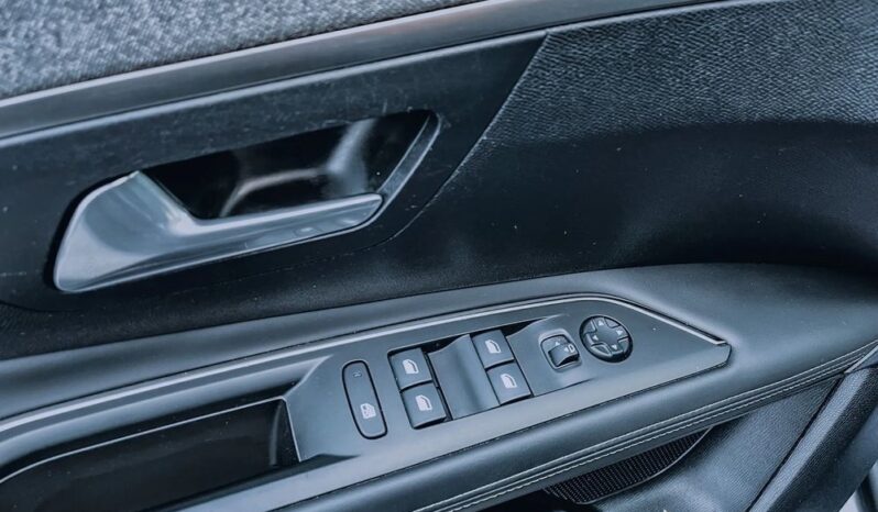 Peugeot 3008 PureTech 130 Stop & Start GPF EAT8 Allure full
