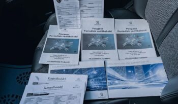 Peugeot 3008 PureTech 130 Stop & Start GPF EAT8 Allure full