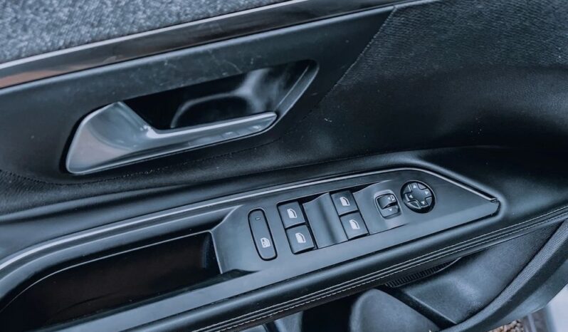 Peugeot 5008 PureTech 130 EAT8 Stop & Start Allure full