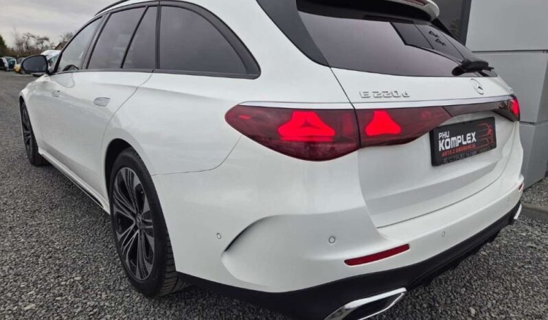 Mercedes-Benz Klasa E full