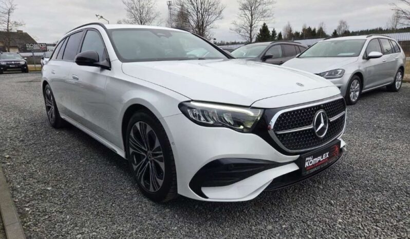 Mercedes-Benz Klasa E full