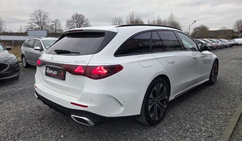 Mercedes-Benz Klasa E full